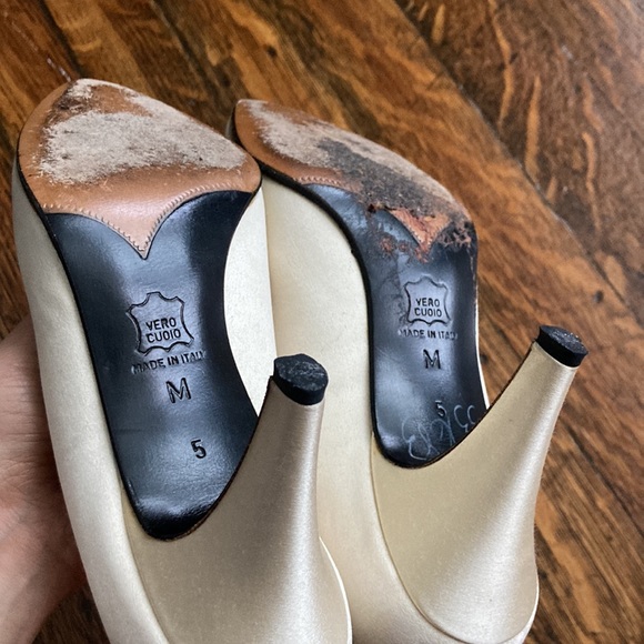 Vintage YSL Heels Size 5 - Picture 9 of 11